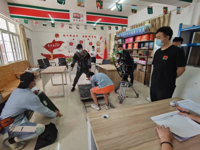 爱辉区广告片拍摄公司：极简主义践行者，少即是多的视觉哲学
